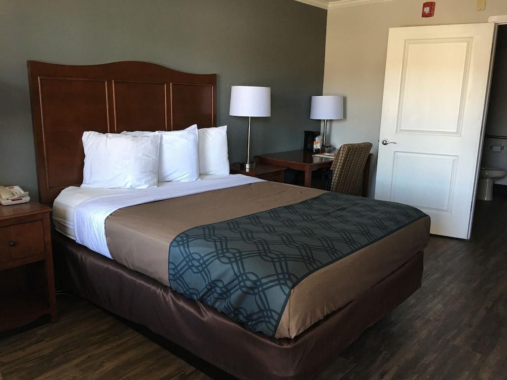Travelodge By Wyndham Canton-Livonia Area, Mi Екстериор снимка