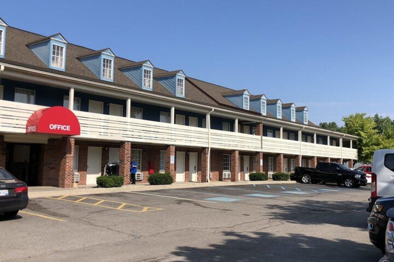 Travelodge By Wyndham Canton-Livonia Area, Mi Екстериор снимка