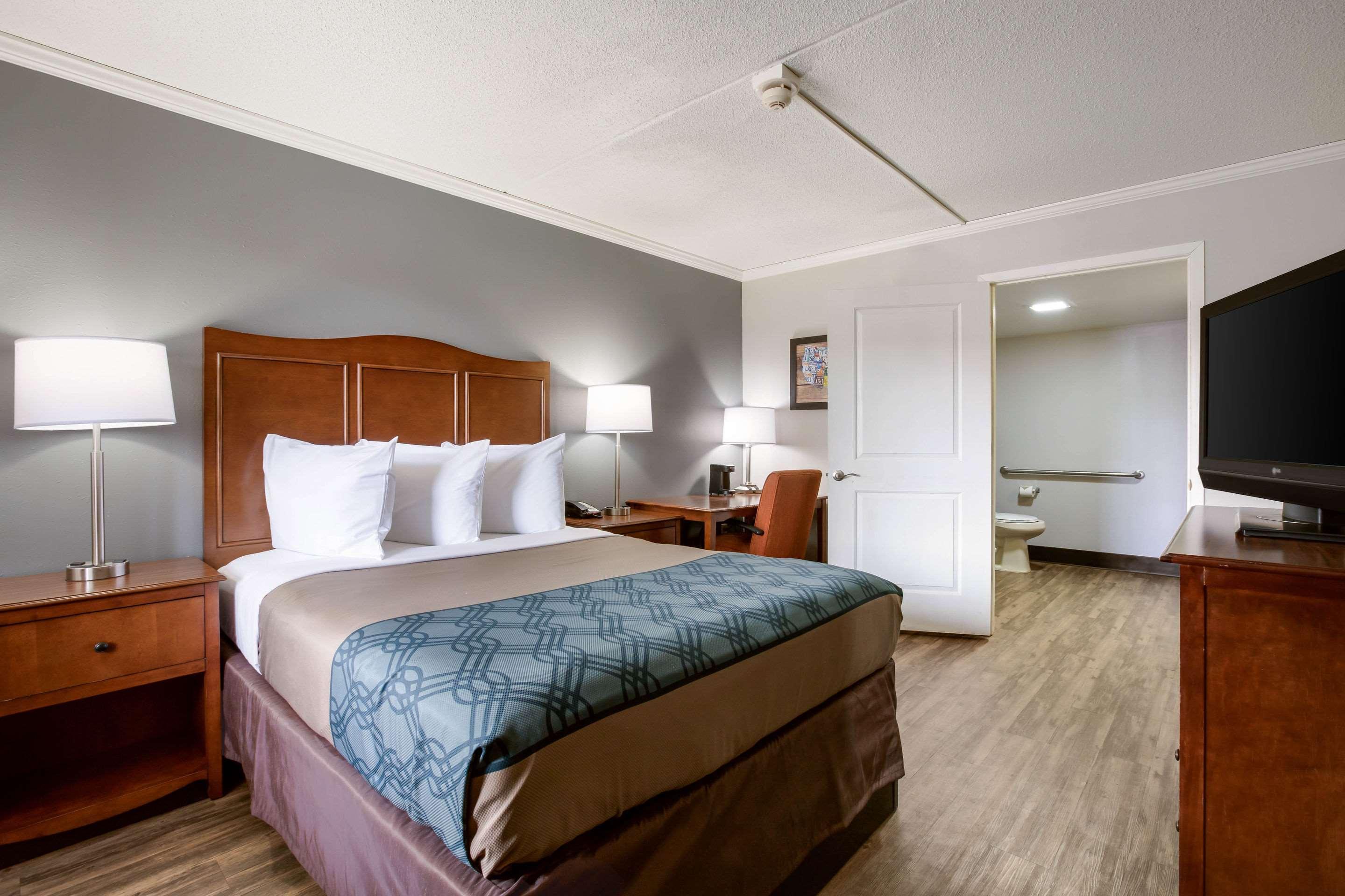 Travelodge By Wyndham Canton-Livonia Area, Mi Екстериор снимка