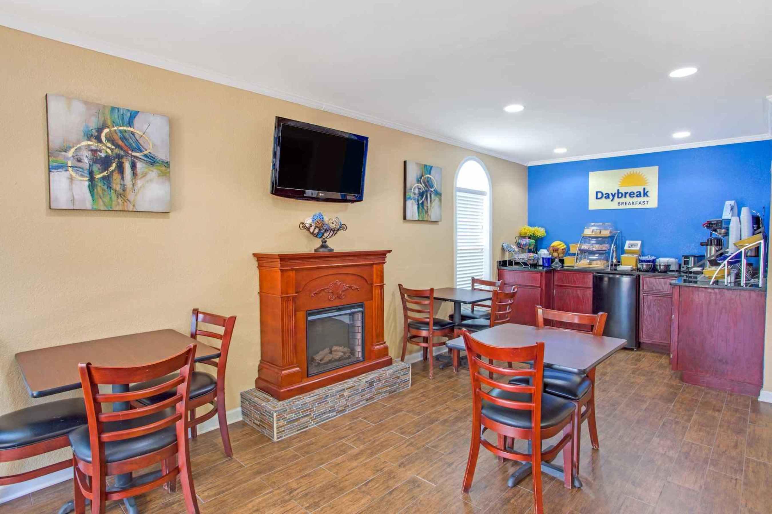 Travelodge By Wyndham Canton-Livonia Area, Mi Екстериор снимка