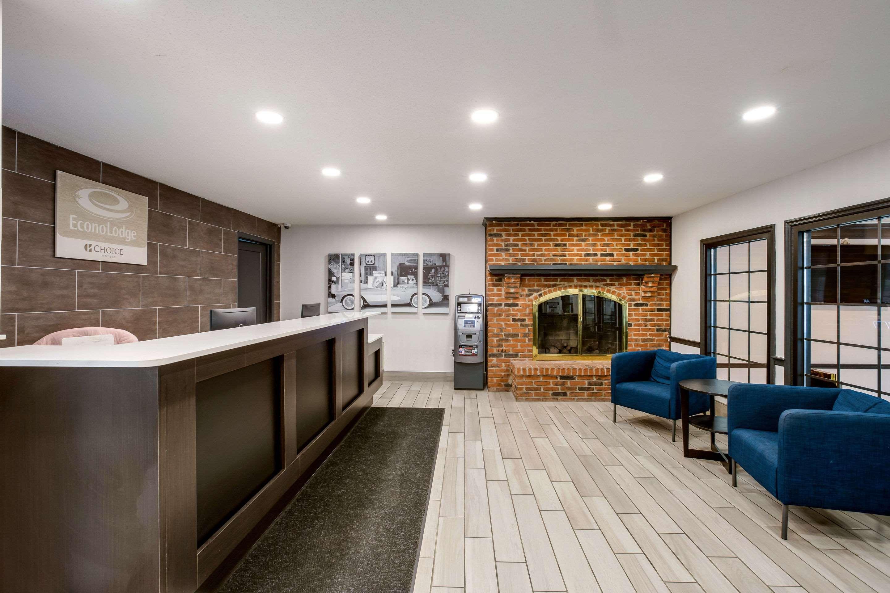 Travelodge By Wyndham Canton-Livonia Area, Mi Екстериор снимка