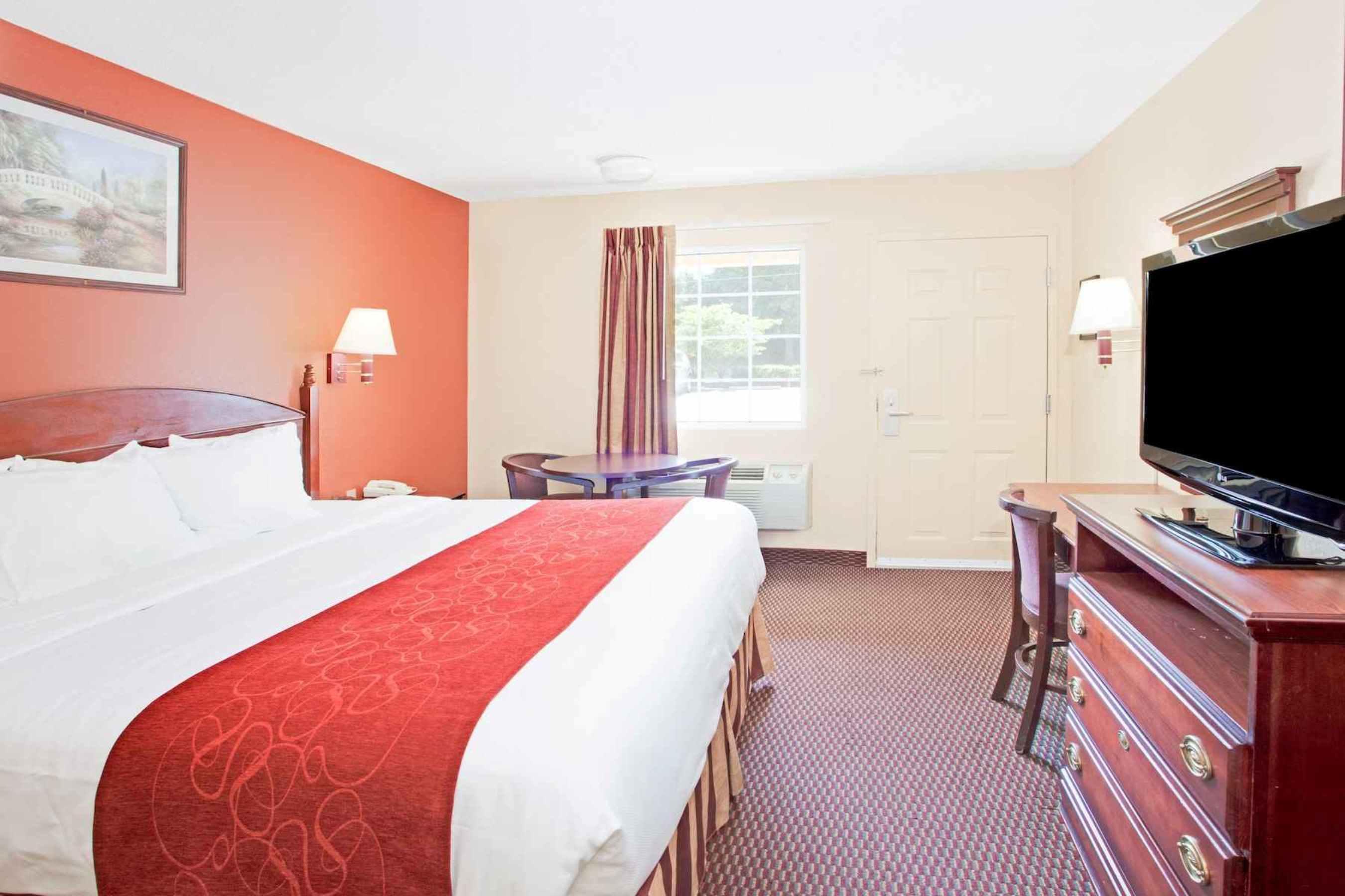 Travelodge By Wyndham Canton-Livonia Area, Mi Екстериор снимка