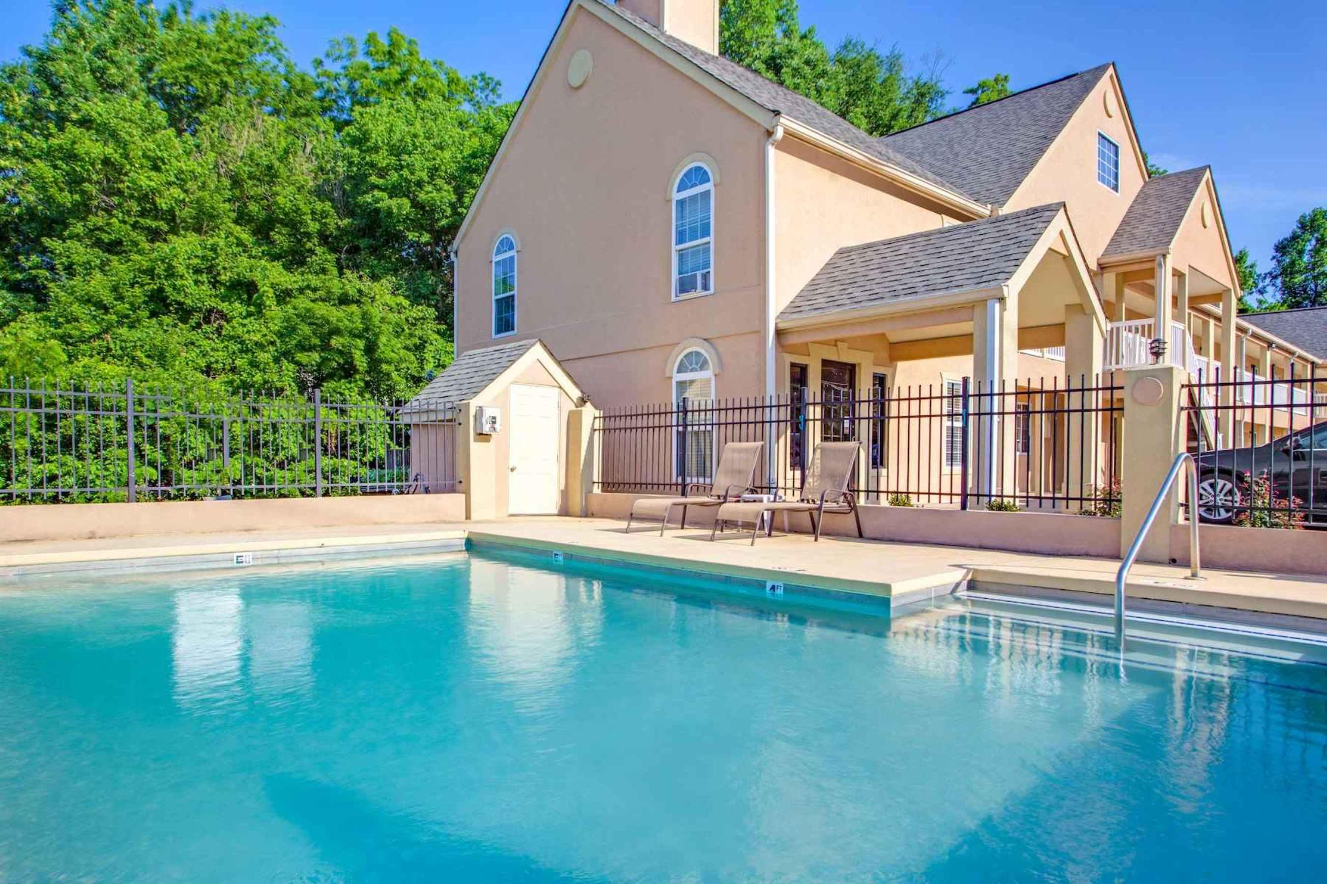 Travelodge By Wyndham Canton-Livonia Area, Mi Екстериор снимка