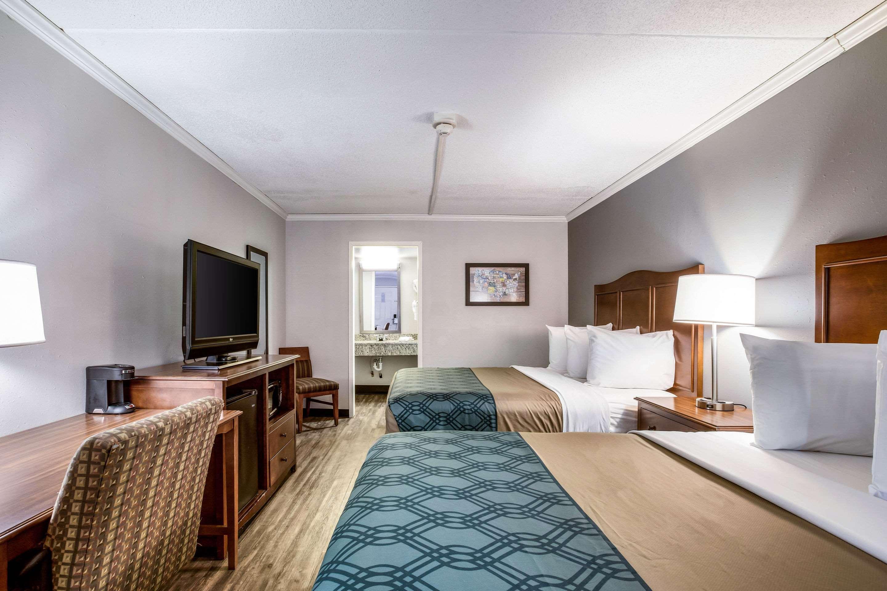 Travelodge By Wyndham Canton-Livonia Area, Mi Екстериор снимка