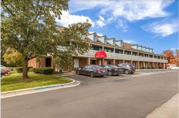 Travelodge By Wyndham Canton-Livonia Area, Mi Екстериор снимка
