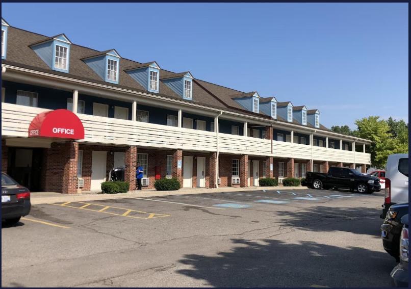 Travelodge By Wyndham Canton-Livonia Area, Mi Екстериор снимка
